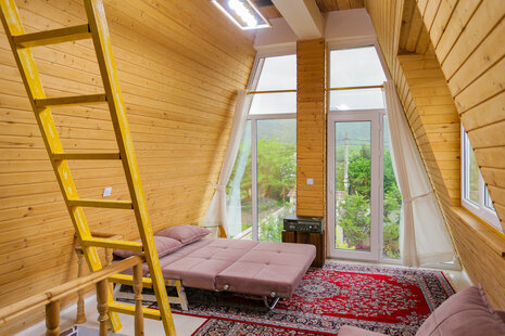 کلبه دوبلکس آرام در روستا چوبر