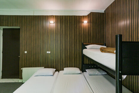 سوئیت اسلامی واحد 303 در بلوار کشاورز