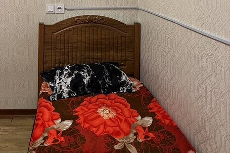 اتاق تک نفره ویژه بانوان در هاستل زعفرانیه