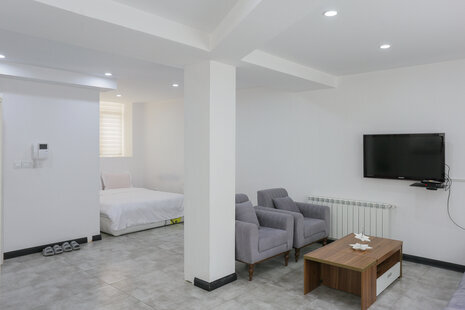 سوئیت مبله همکف در شریعتی