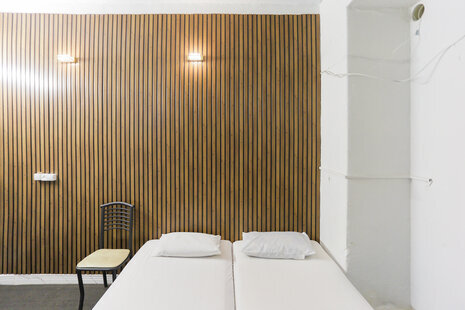 سوئیت 102 در مهمانپذیر بلوار کشاورز