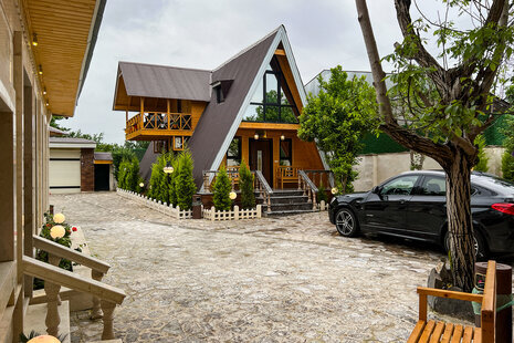 کلبه دوبلکس ارکیده دوخواب در مجتمع اقامتی رشت