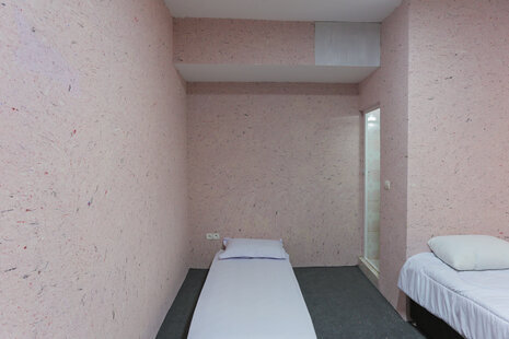 واحد تکخواب پنج نفره در مسافرخانه در میدان فردوسی