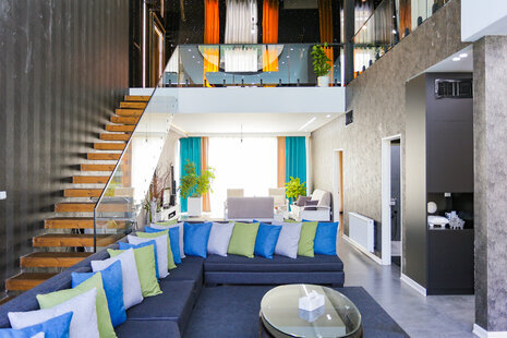 ویلا دوبلکس سه خواب استخردار سرپوشیده باغ بهشت در چهارباغ