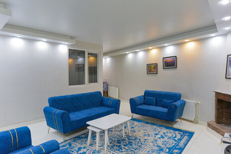 آپارتمان مبله تکخواب همکف حیاط سبز در نیاوران