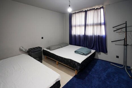 واحد(5) یک خواب در خانه مسافر در اصفهان