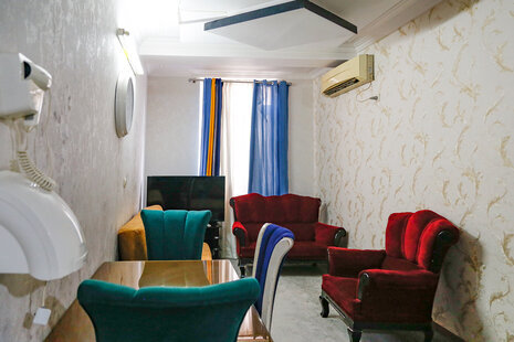 آپارتمان مبله تکخواب 12  امید یک در قشم