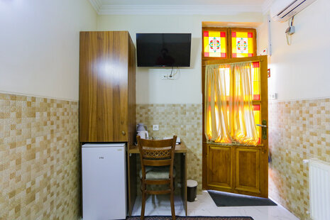 اتاق دونفره با سرویس ایرانی در هتل تهران