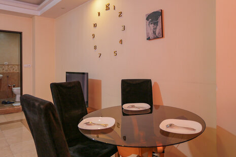 آپارتمان مبله طبقه دوم در باغ فیض