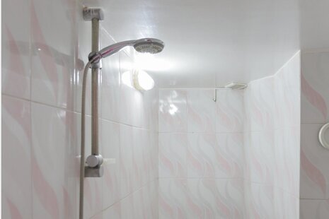 واحد سه نفره در مسافرخانه در میدان فردوسی