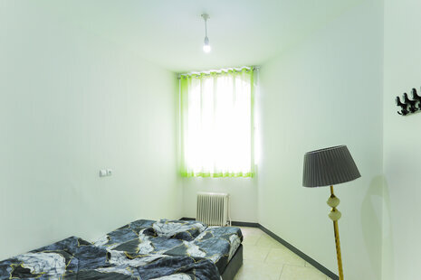 آپارتمان مبله تکخواب کوروش مال 4 در ستاری