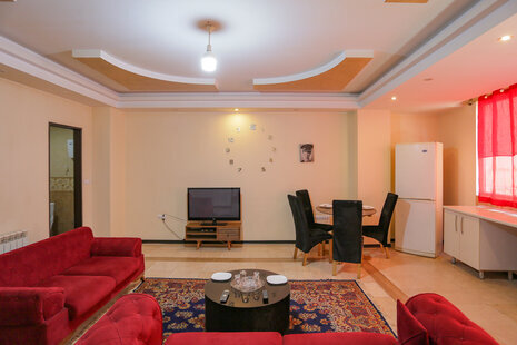 آپارتمان مبله طبقه دوم در باغ فیض