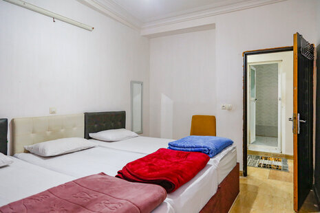 آپارتمان مبله دوخواب 7  امید یک در قشم