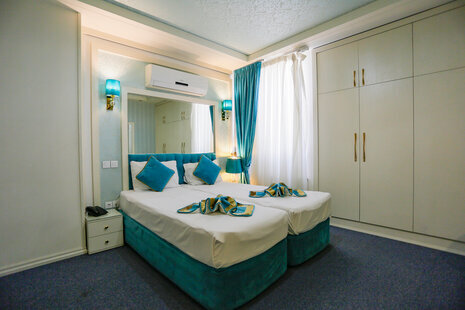 واحد تکخواب(4نفره) درهتل درمشهد