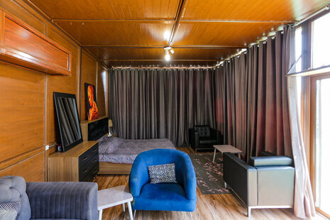 سوئیت مبله روف گاردن دار در سعادت آباد