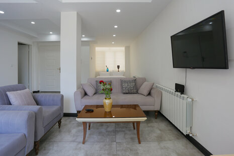 سوئیت مبله دوم در شریعتی