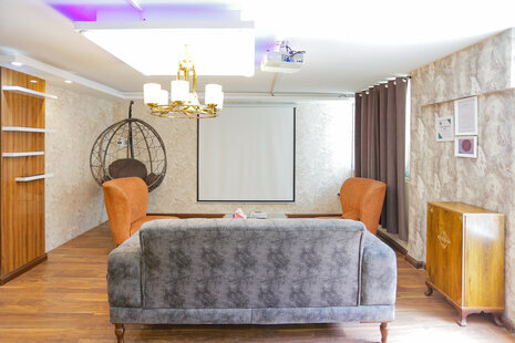 آپارتمان مبله دوخواب جکوزی دار1 در اقدسیه