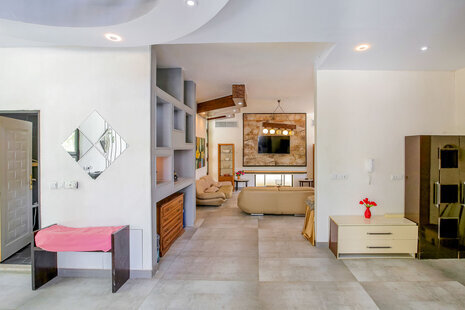 ویلا دوبلکس سه خواب مبله در چهارباغ