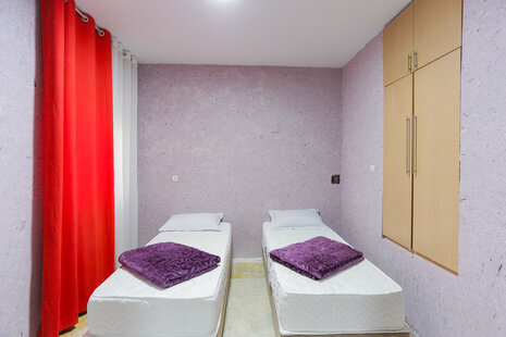 واحد تکخواب چهار نفره VIP 205 در مسافرخانه میدان فردوسی