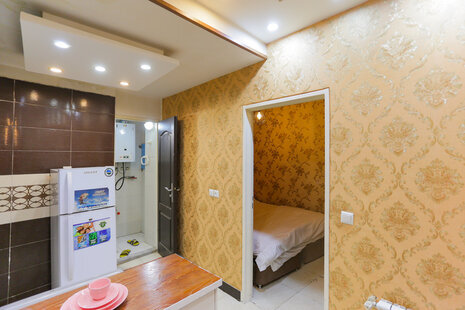 آپارتمان تکخواب طبقه دوم در خیابان جی