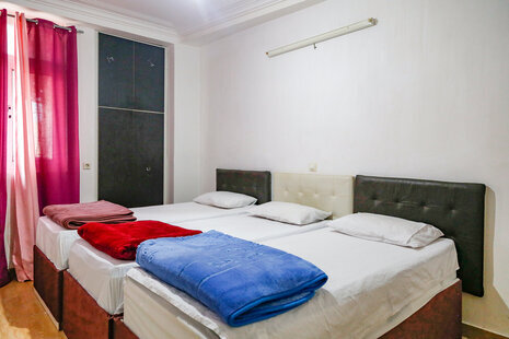 آپارتمان مبله دوخواب 7  امید یک در قشم