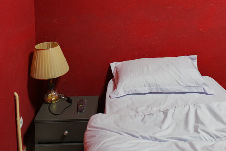 واحد سه نفره سینگل در مسافرخانه در میدان فردوسی