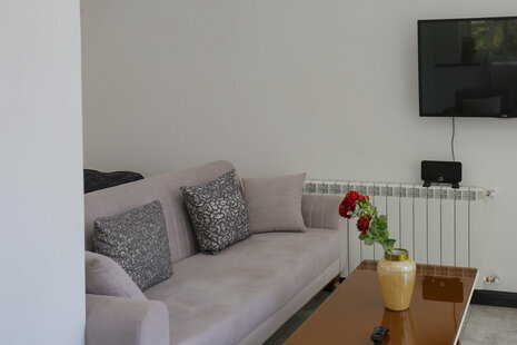 سوئیت مبله دوم در شریعتی