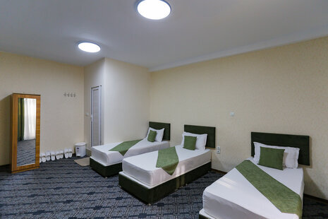 اتاق 3 نفره در هاستل کریمخان