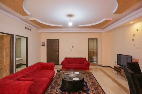 آپارتمان مبله طبقه دوم در باغ فیض