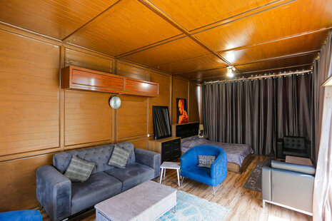 سوئیت مبله روف گاردن دار در سعادت آباد