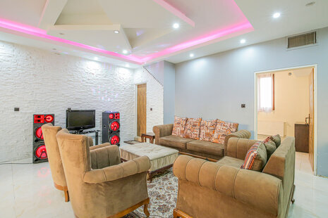 ویلا سه خواب استخرآبگرم در چهارباغ