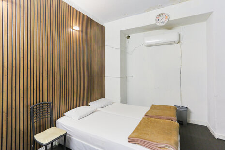 سوئیت 102 در مهمانپذیر بلوار کشاورز