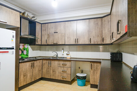 آپارتمان مبله تکخواب 12  امید یک در قشم