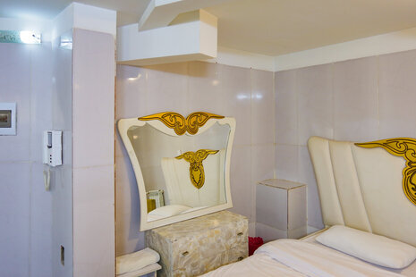 سوئیت زیر همکف گلشن در نارمک