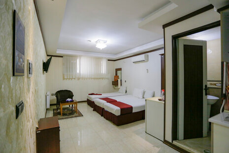 اتاق(سه نفره) در هتل آپارتمان در مشهد