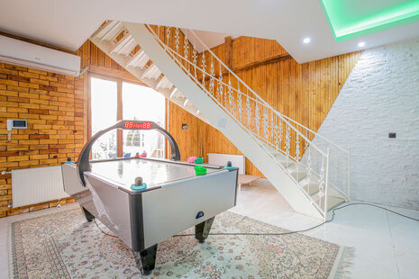 ویلا سه خواب استخرآبگرم در چهارباغ