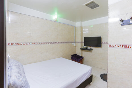 سوئیت 15 متری کلوانی 2 در میدان راه آهن