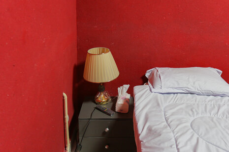 واحد سه نفره 103 در مسافرخانه میدان فردوسی