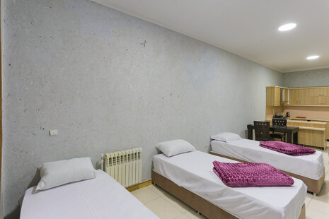 واحد تکخواب پنج نفره VIP 203 در مسافرخانه میدان فردوسی