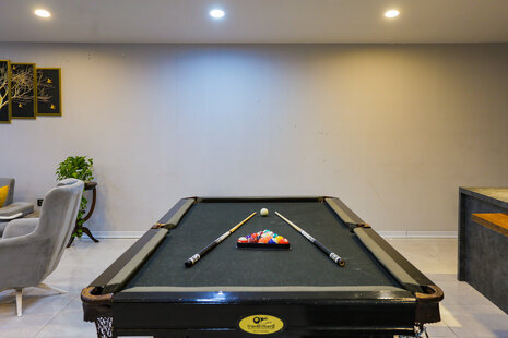 خانه ویلایی دو خواب استخردار در چهارباغ