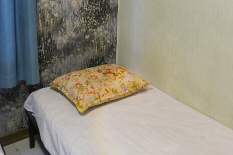 اتاق 104 یاران در مهمانپذیر میدان خراسان