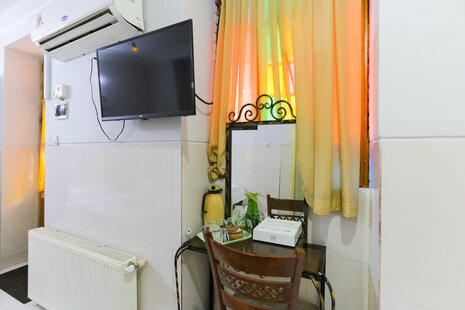 اتاق سه نفره با سرویس ایرانی در هتل میدان راه آهن تهران