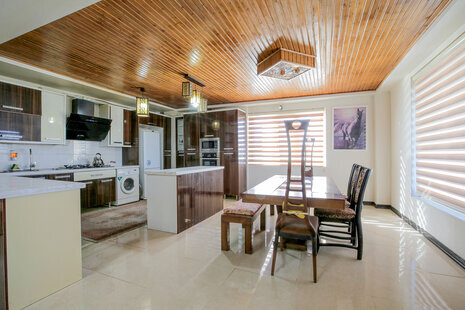 ویلا دوبلکس استخردار روباز سه خواب در شهرک زعفرانیه