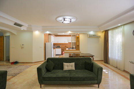 آپارتمان مبله طبقه دوم در ونک