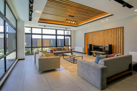 ویلا دوبلکس مدرن استخر آبگرم در کردان