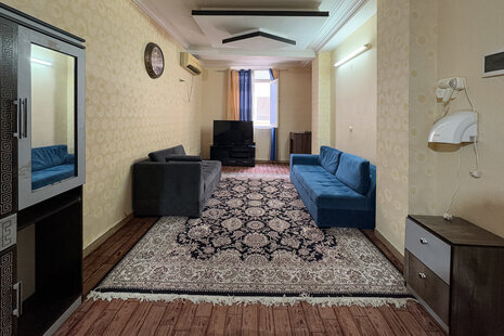 آپارتمان مبله تکخواب 8  امید یک در قشم