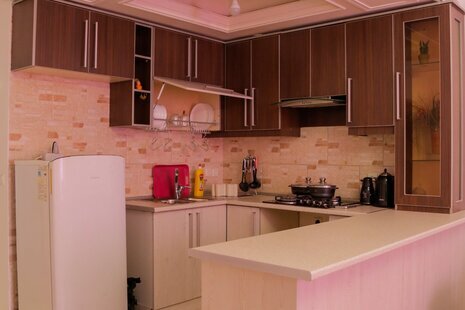 آپارتمان مبله یک خواب درمیرمهنا کیش دنج 13