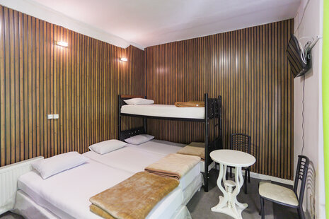 سوئیت اسلامی واحد 303 در بلوار کشاورز