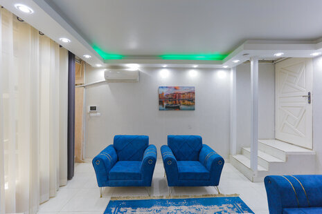 آپارتمان مبله تکخواب همکف حیاط سبز در نیاوران