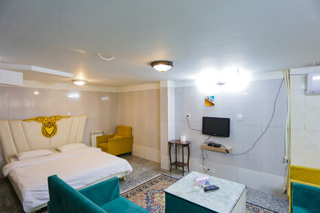 سوئیت زیر همکف گلشن در نارمک